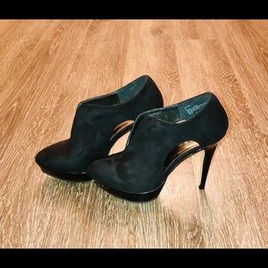 🔥SALE🔥BLACK ANKLE BOOT HEELS